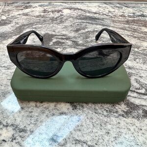 Valerie Spencer Black Cat Eye Sunglasses VS9457 NEW includes case